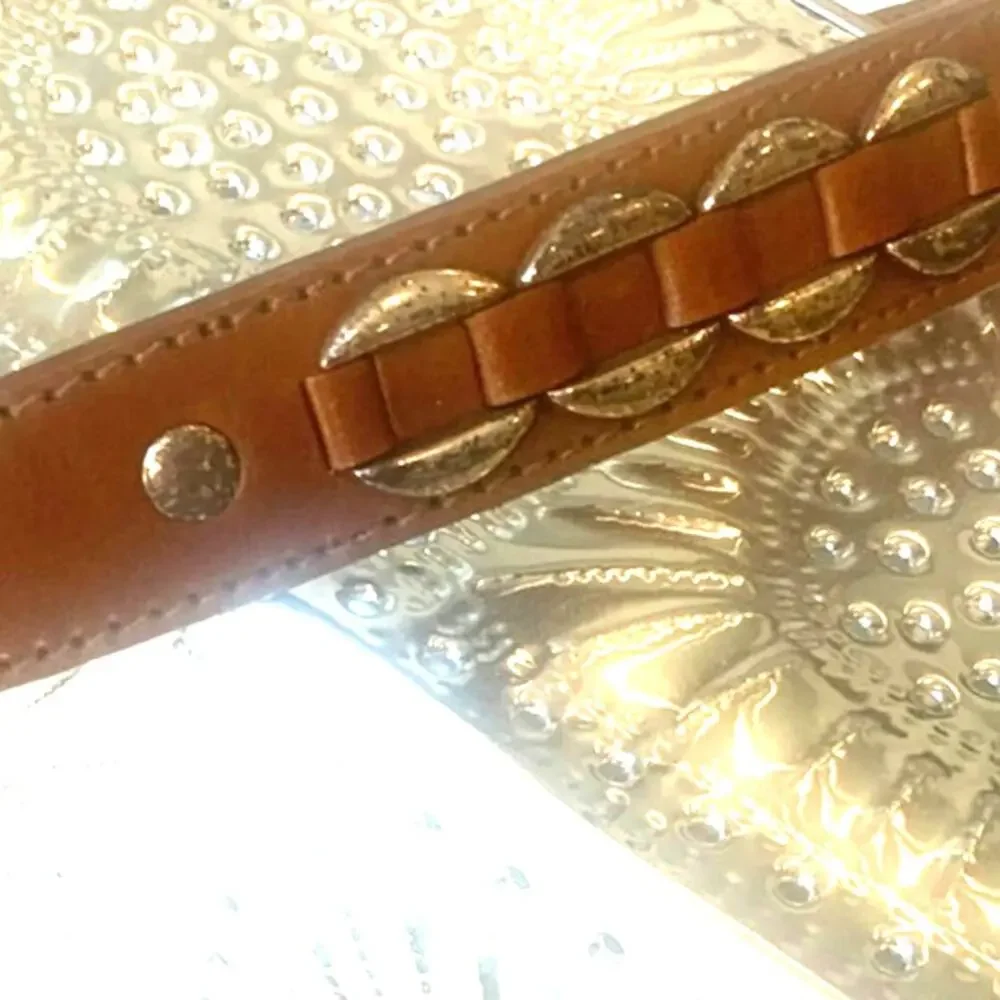 Fossil Studded Genuine Leather Belt Medium 1”x 30” Brown Silver Conch